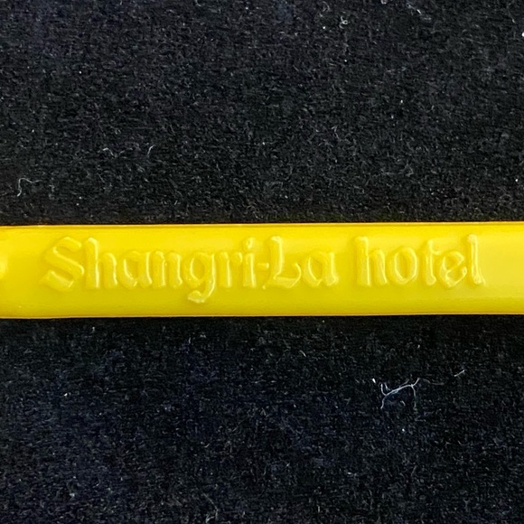 Lot of 2 Vintage Shangri-La Hotel Swizzle Sticks/Cocktail Stirrers - Picture 5 of 10